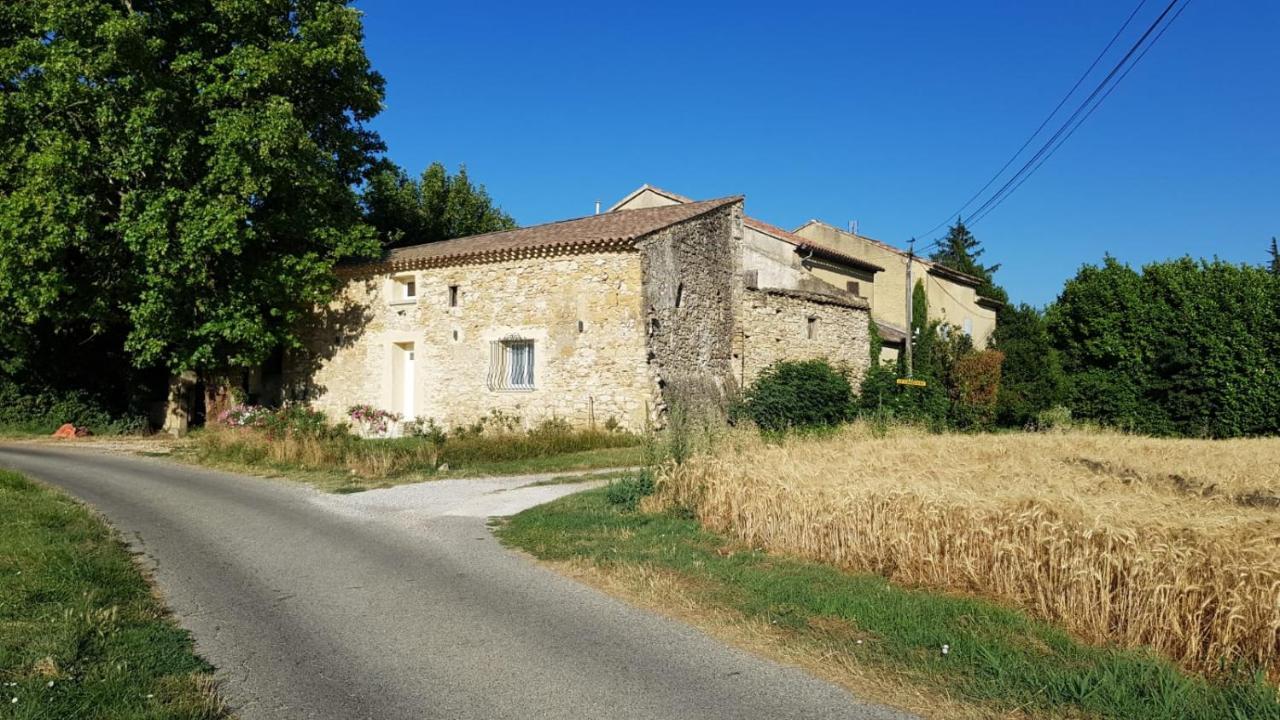 Maison Au Calme En Campagne Climatisee Caderousse Luaran gambar
