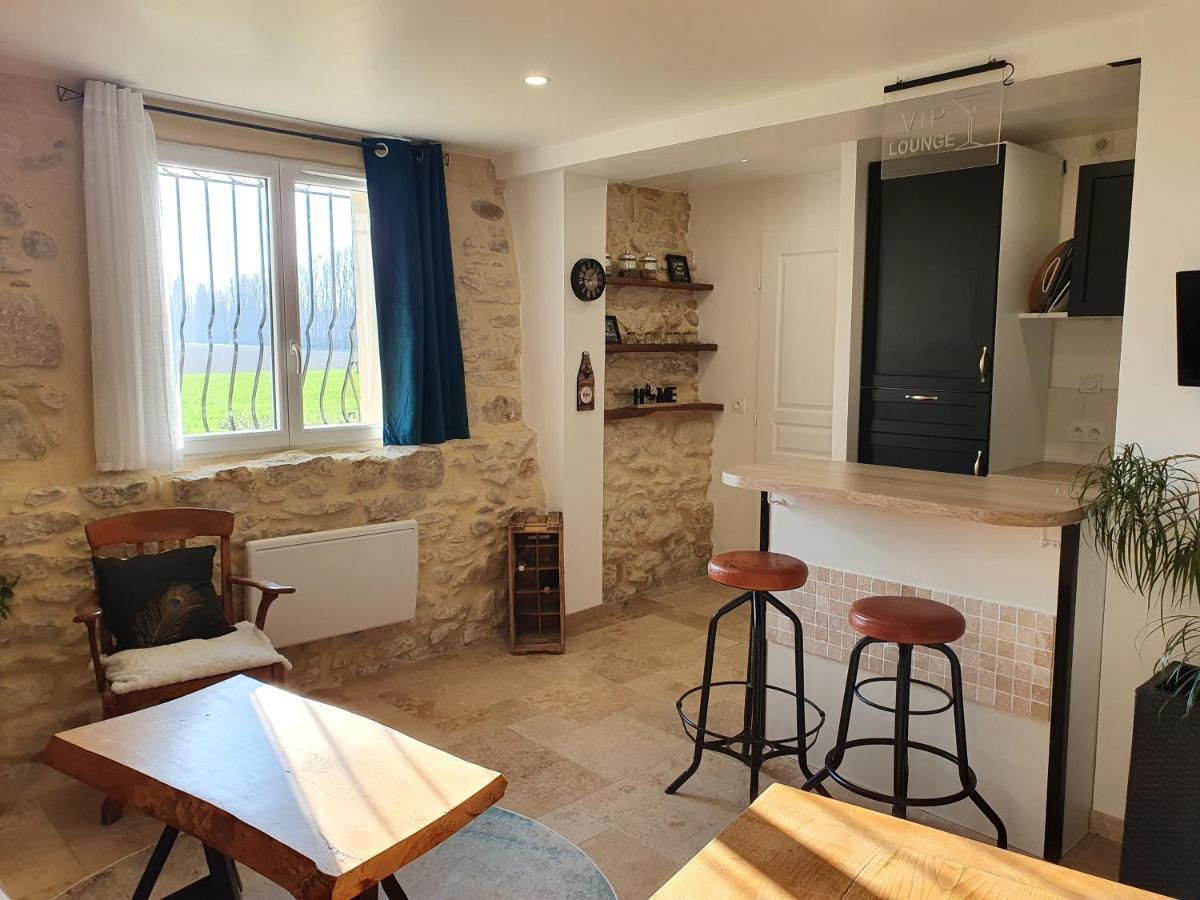 Maison Au Calme En Campagne Climatisee Caderousse Luaran gambar